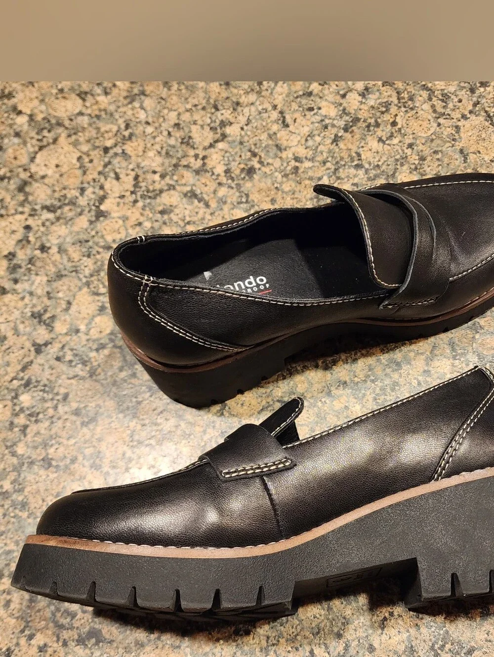 Blondo Ladies Daina Waterproof Black Leather Platform Penny Loafers, Size 7.5